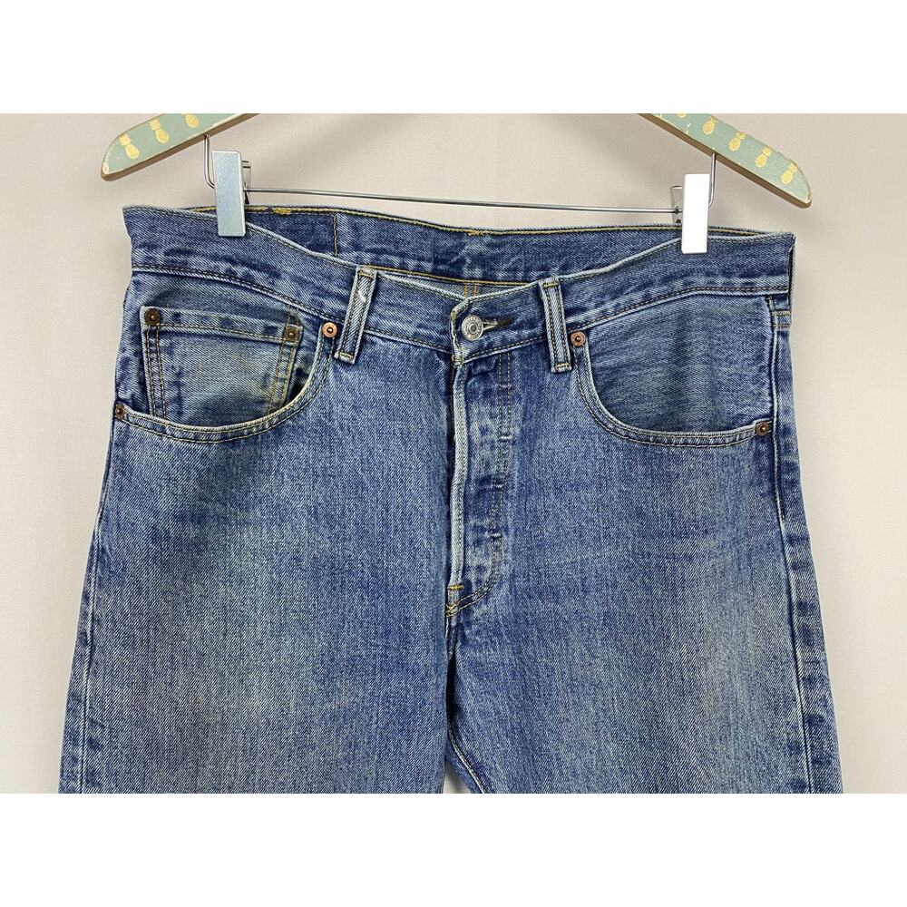 Vintage Y2K Levis 501 Jeans Mens 32x32 Button Fly Blue Straight Leg Medium Wash - Picture 4 of 16